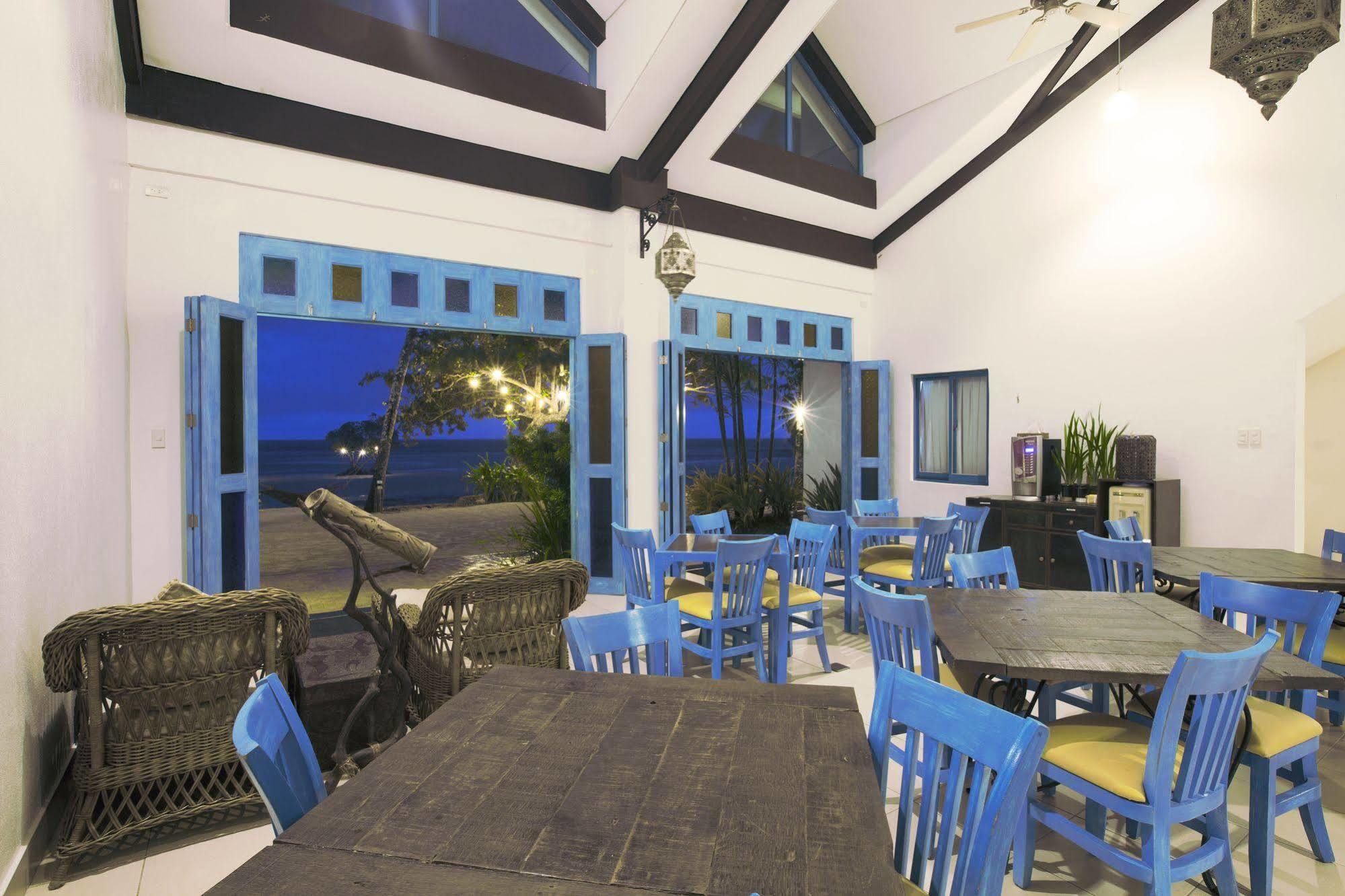 Microtel By Wyndham Puerto Princesa Eksteriør billede