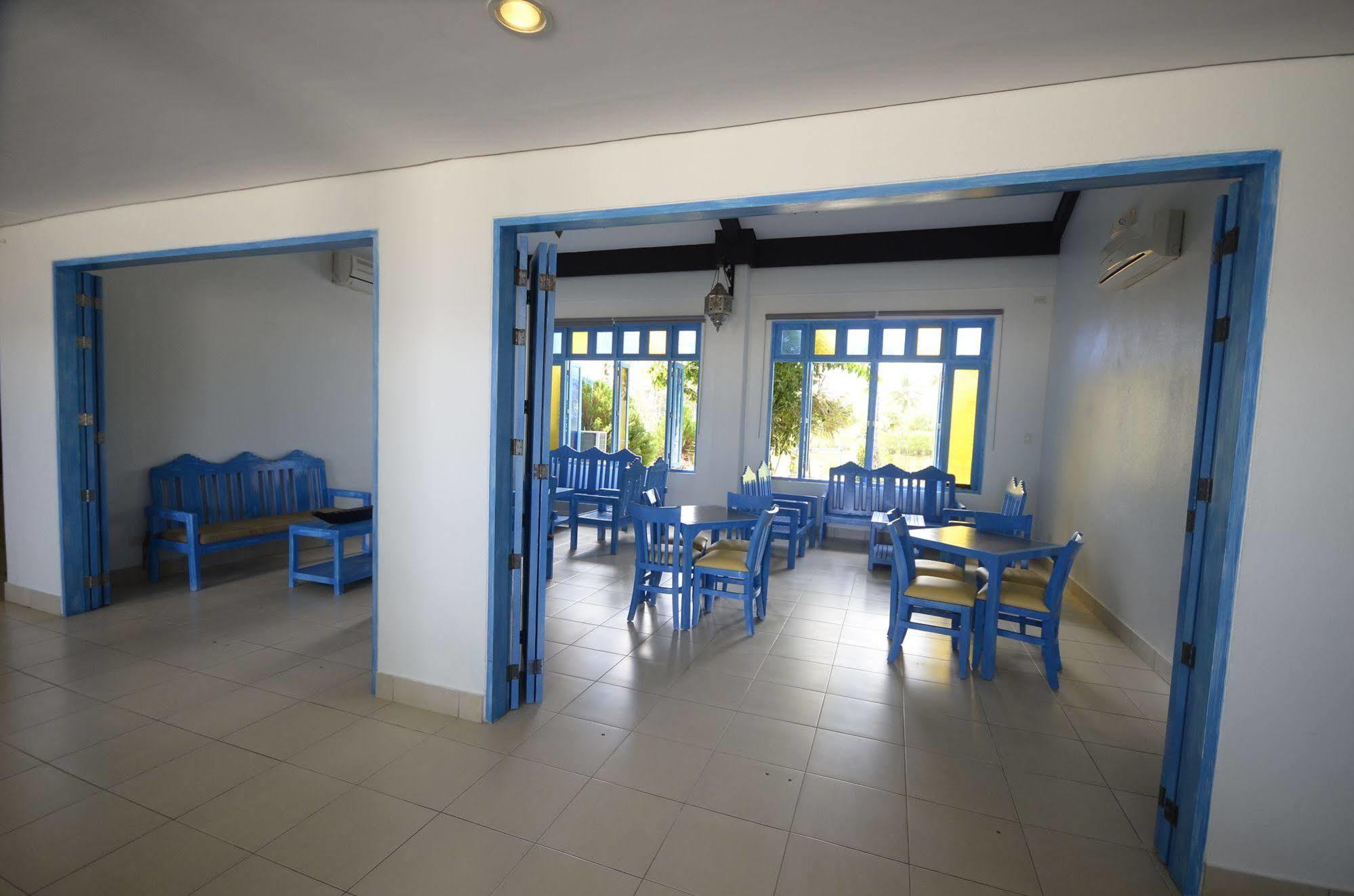 Microtel By Wyndham Puerto Princesa Eksteriør billede